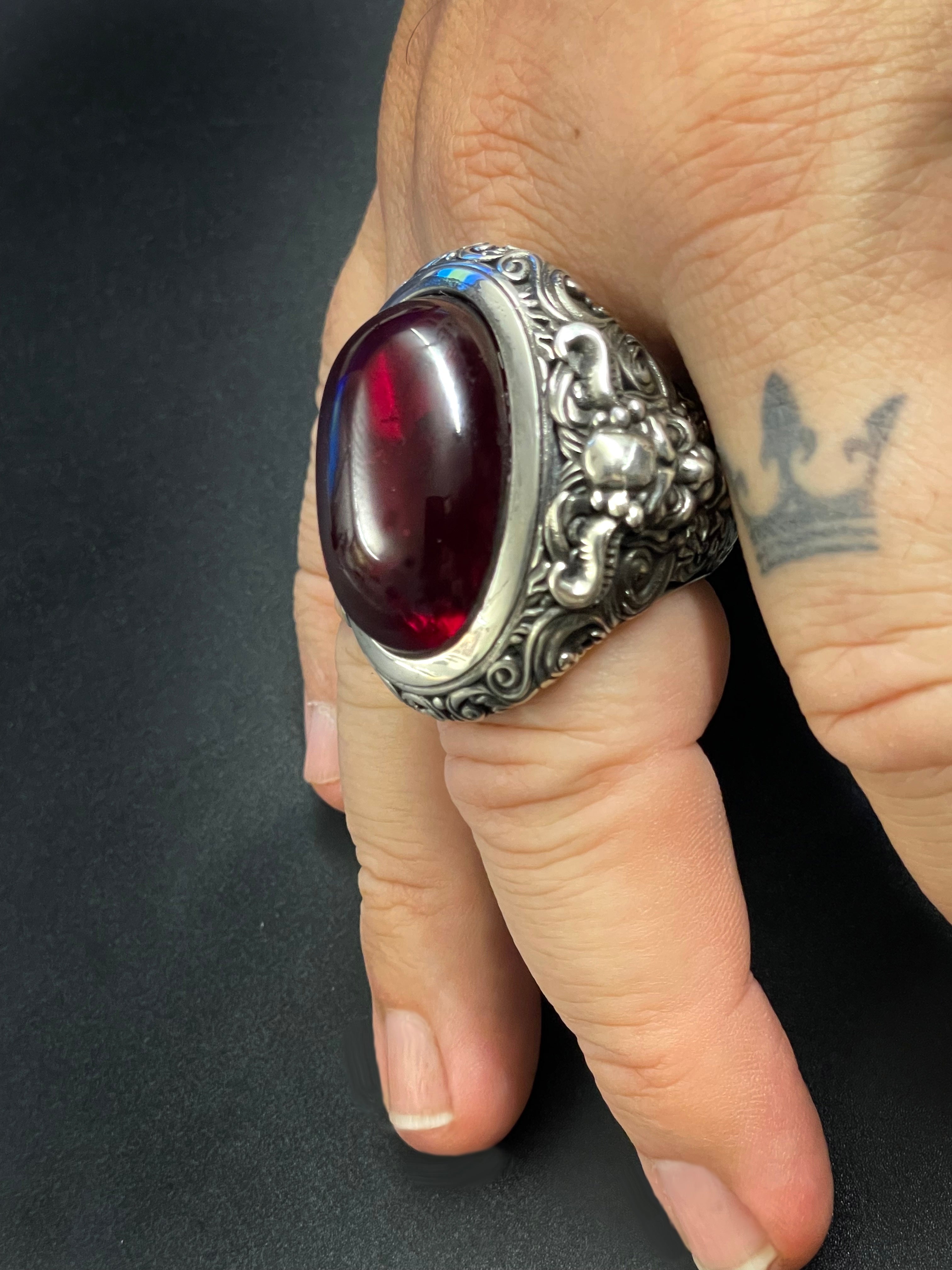 Devil's Blood Ring – Mortis Ores