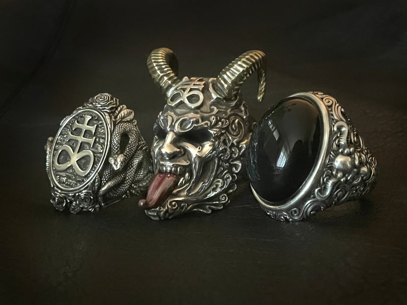 Black agate devil skull ring