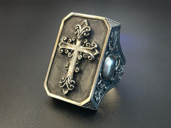 Gothic Cross Skull Ring