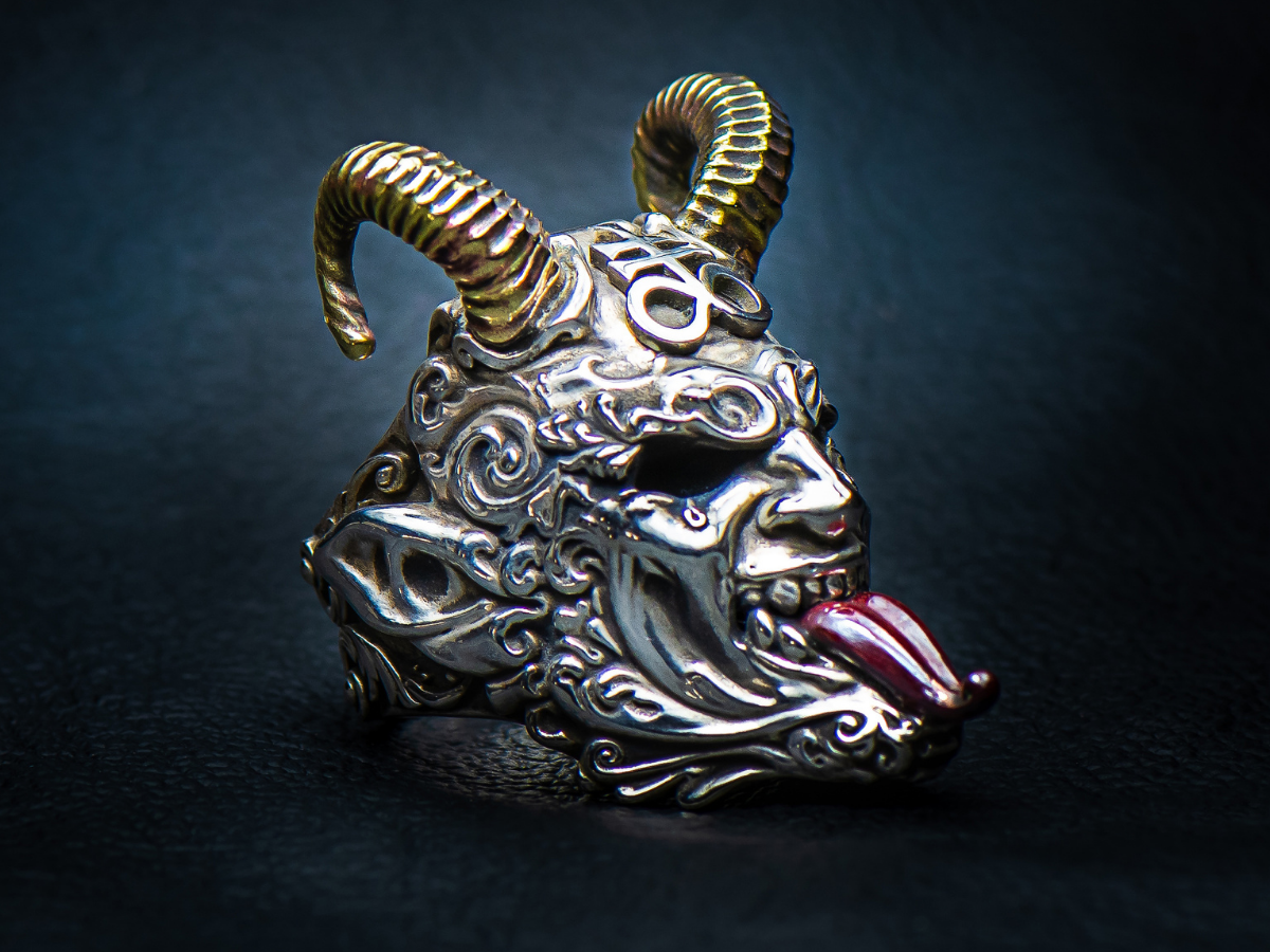 The Soulless Devil Leviathan Ring – Mortis Ores